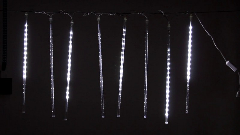 Светодиодная гирлянда A-918 WT "тающие сосульки",длиной 240см, 8 "сосулек" 48см, прозрачный провод